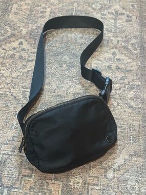 lululemon athletica Black Men’s Sling Belt Bag